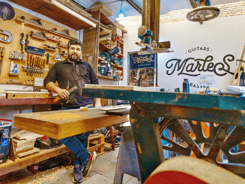 Martin Lugones en su taller